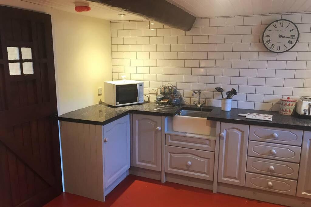 The Byre . Apartment Dromore  ภายนอก รูปภาพ